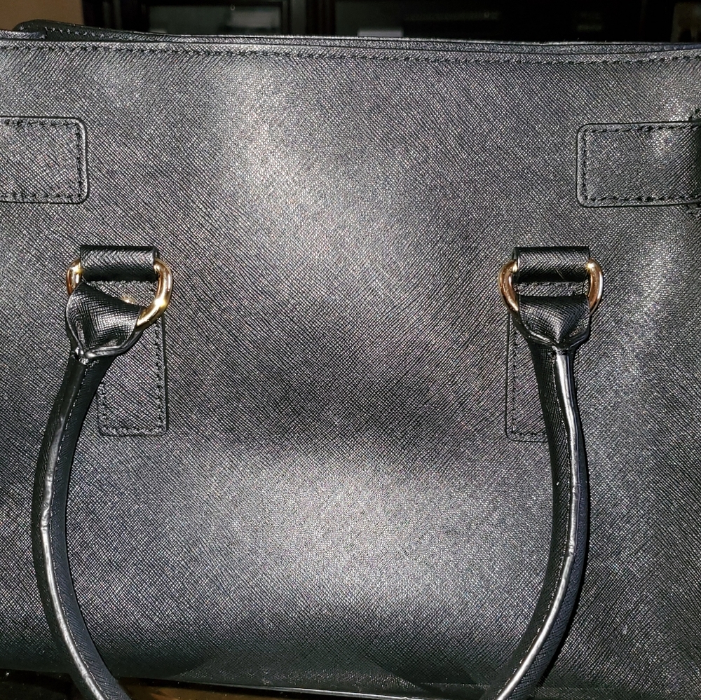 Michael Kors - Picture 3 of 4